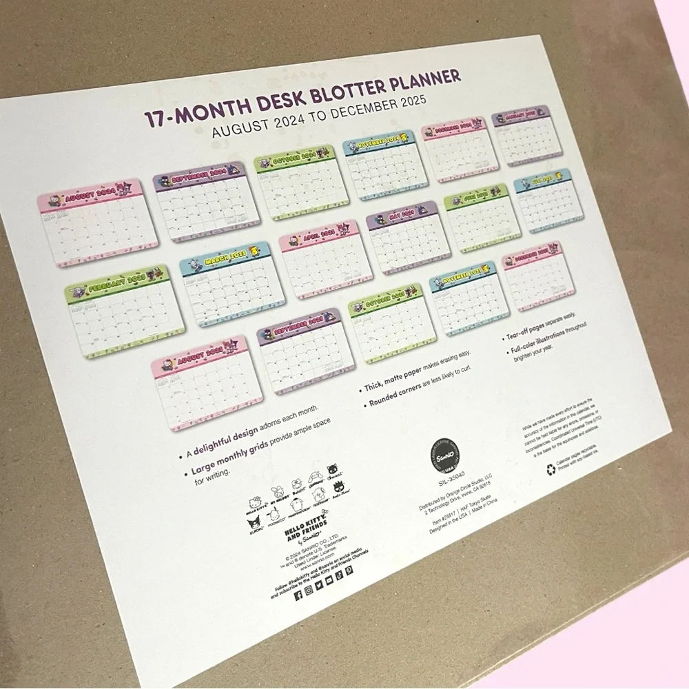 Sanrio Pink August 2024 Desk Calendar - Hello Kitty & Friends